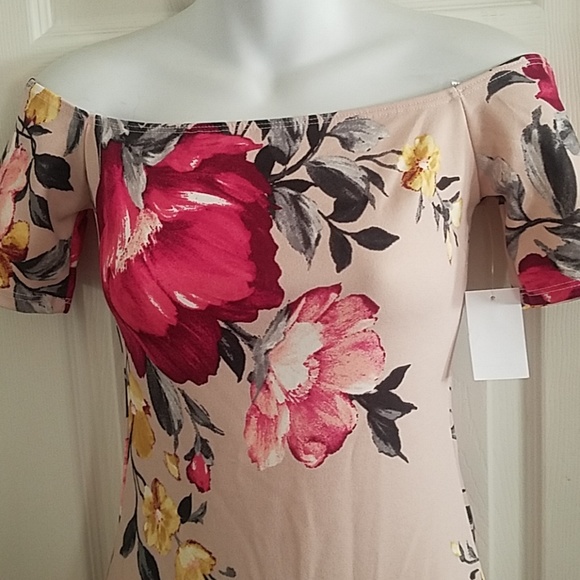 Beautiful bodycon midi length dress - Picture 2 of 4